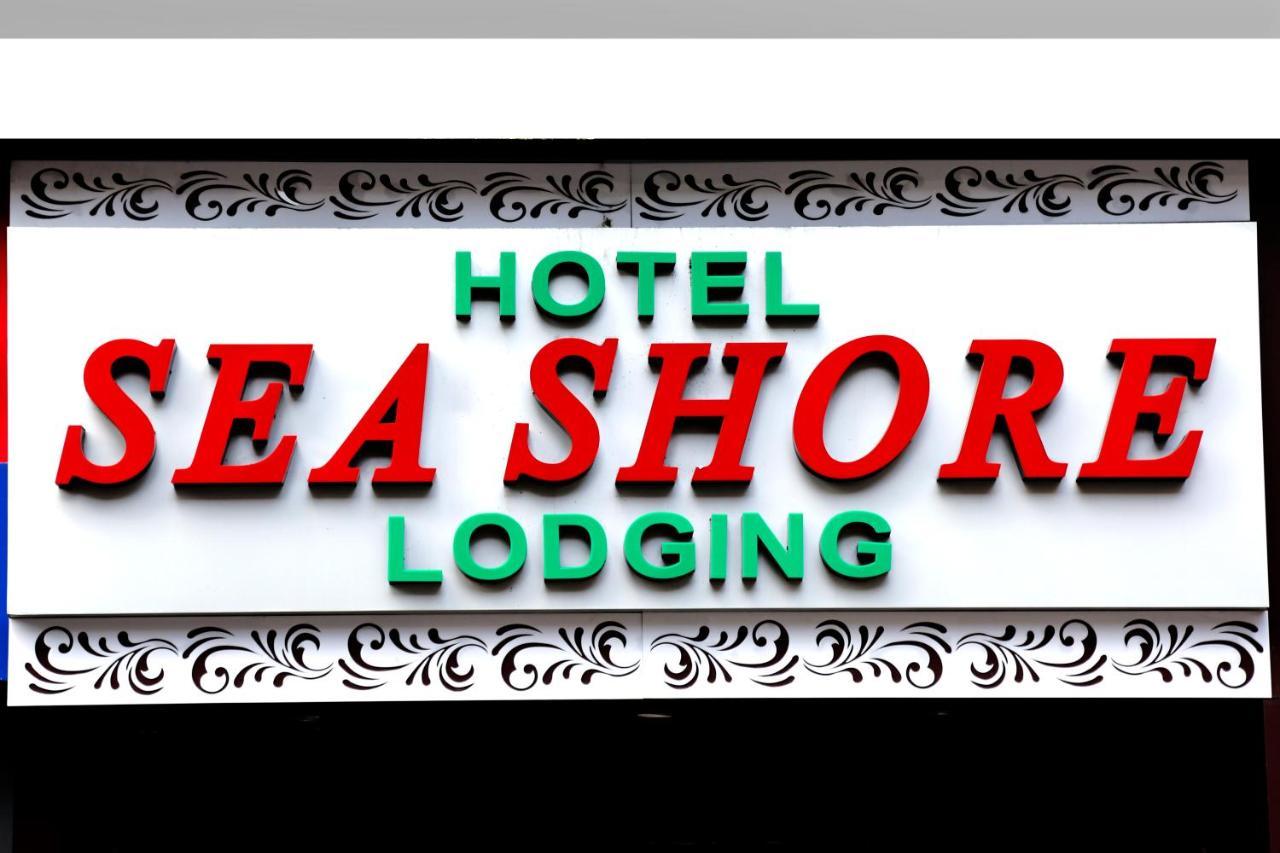 Hotel Sea Shore Navi Mumbai Esterno foto