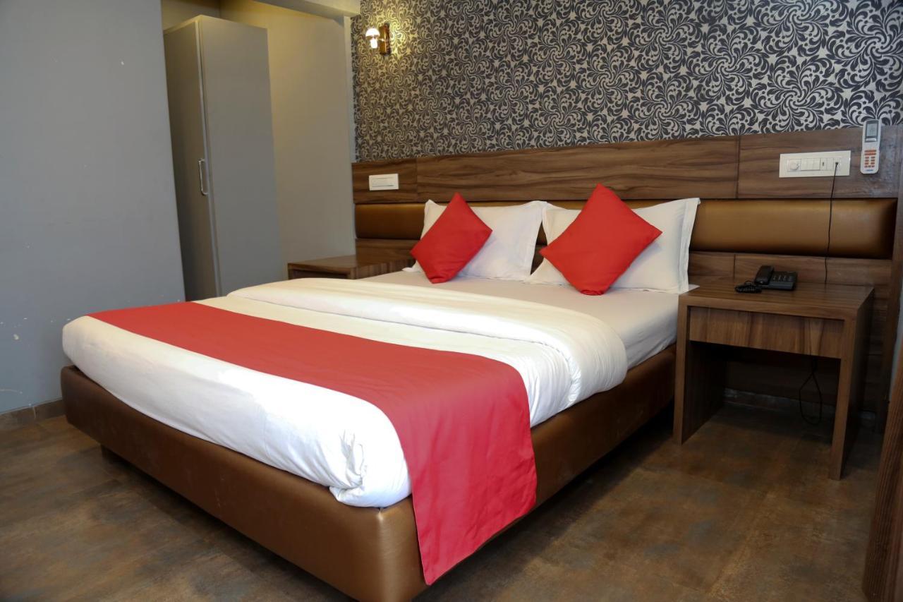 Hotel Sea Shore Navi Mumbai Esterno foto
