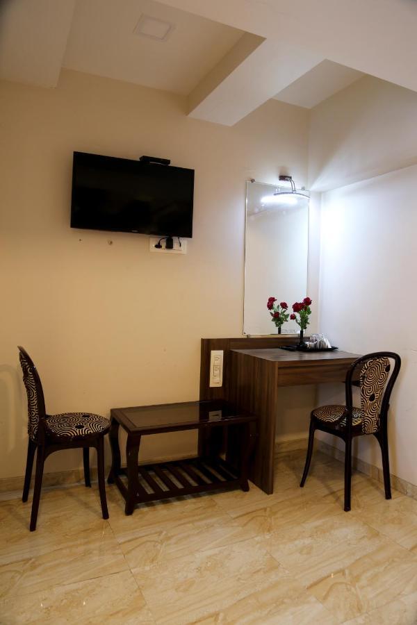 Hotel Sea Shore Navi Mumbai Esterno foto