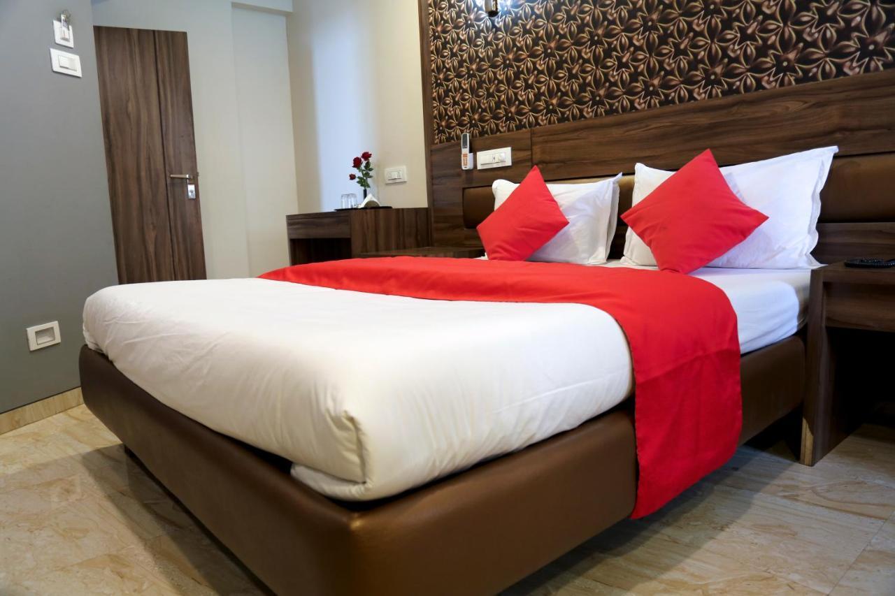 Hotel Sea Shore Navi Mumbai Esterno foto