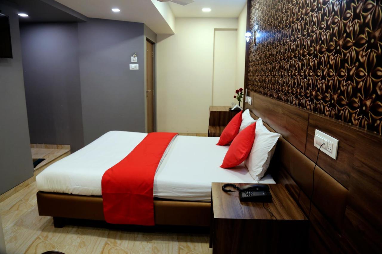 Hotel Sea Shore Navi Mumbai Esterno foto