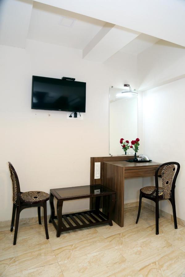 Hotel Sea Shore Navi Mumbai Esterno foto