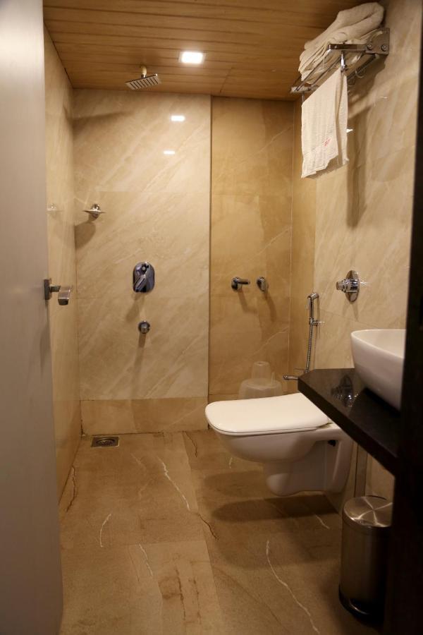 Hotel Sea Shore Navi Mumbai Esterno foto