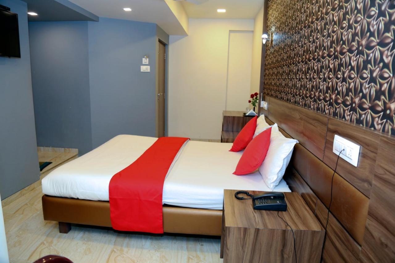 Hotel Sea Shore Navi Mumbai Esterno foto